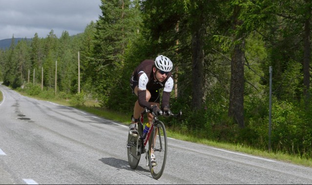华体会体育：TA报告深度解析利物浦赛季困局，防线崩溃、核心状态低迷与轮换策略混乱