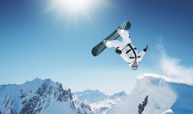 华体会体育：伪装诸葛亮四连超凡引领风骚，eStar三比一力克GK成功复仇