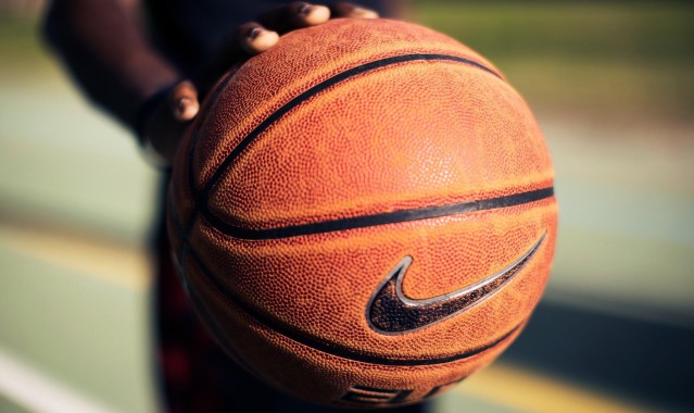 华体会体育app_王曼昱颈部轻伤康复顺利，混合团体赛前七日备战彰显坚韧精神